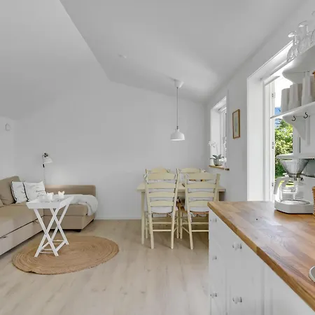 2 Bedroom Beautiful In Jægerspris