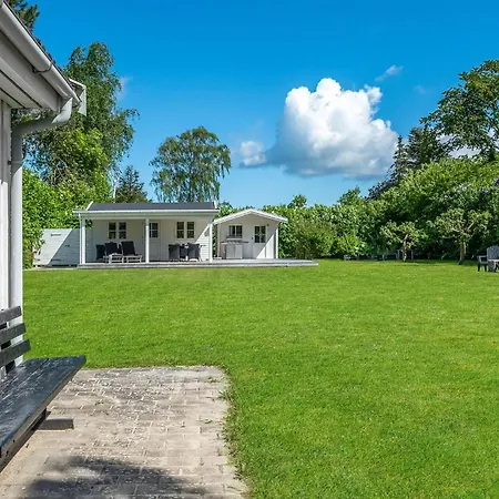 2 Bedroom Beautiful In