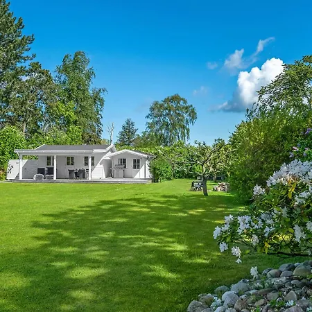 בית נופש 2 Bedroom Beautiful In Jægerspris