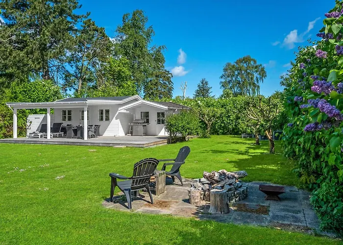 2 Bedroom Beautiful In Jaegerspris