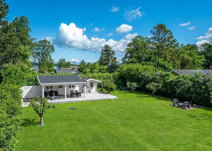 2 Bedroom Beautiful In *